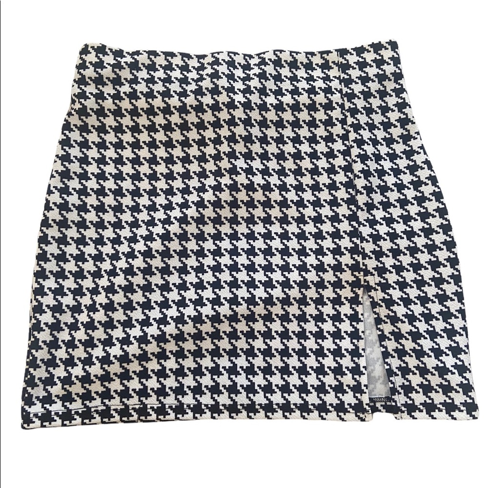 Houndstooth skirt